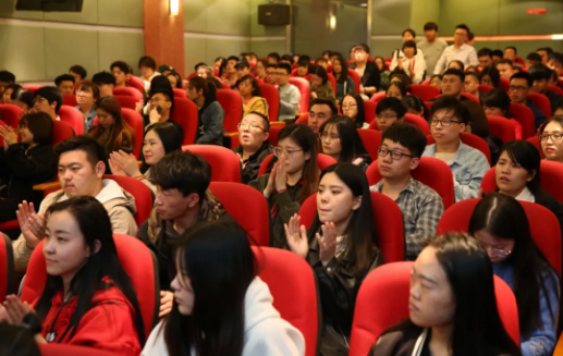 UI中國首席運營官帶你進階職業設計師