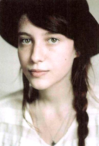 插畫繪製實例之帶帽少女（一）啟型、確立明暗關係與五官外形