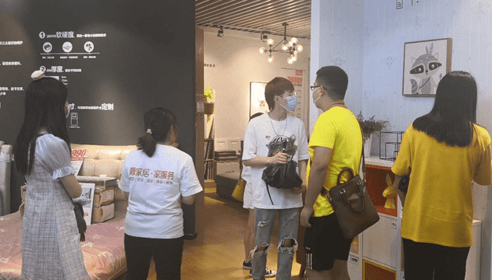 疫情之下，酷暑炎炎，無論麵對什麼樣的困難，也難以抵擋火星學員們對知識和技能的渴望和熱情。而火星時代的教學傳統，曆來是堅持理論與實踐相結合，不僅注重學員對專業理論知識的學習，更加重視學員應用能力及實踐能力對培養。