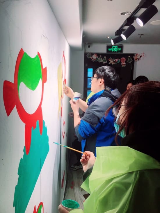超有意思！上海火星時代老師帶領學員創意塗鴉